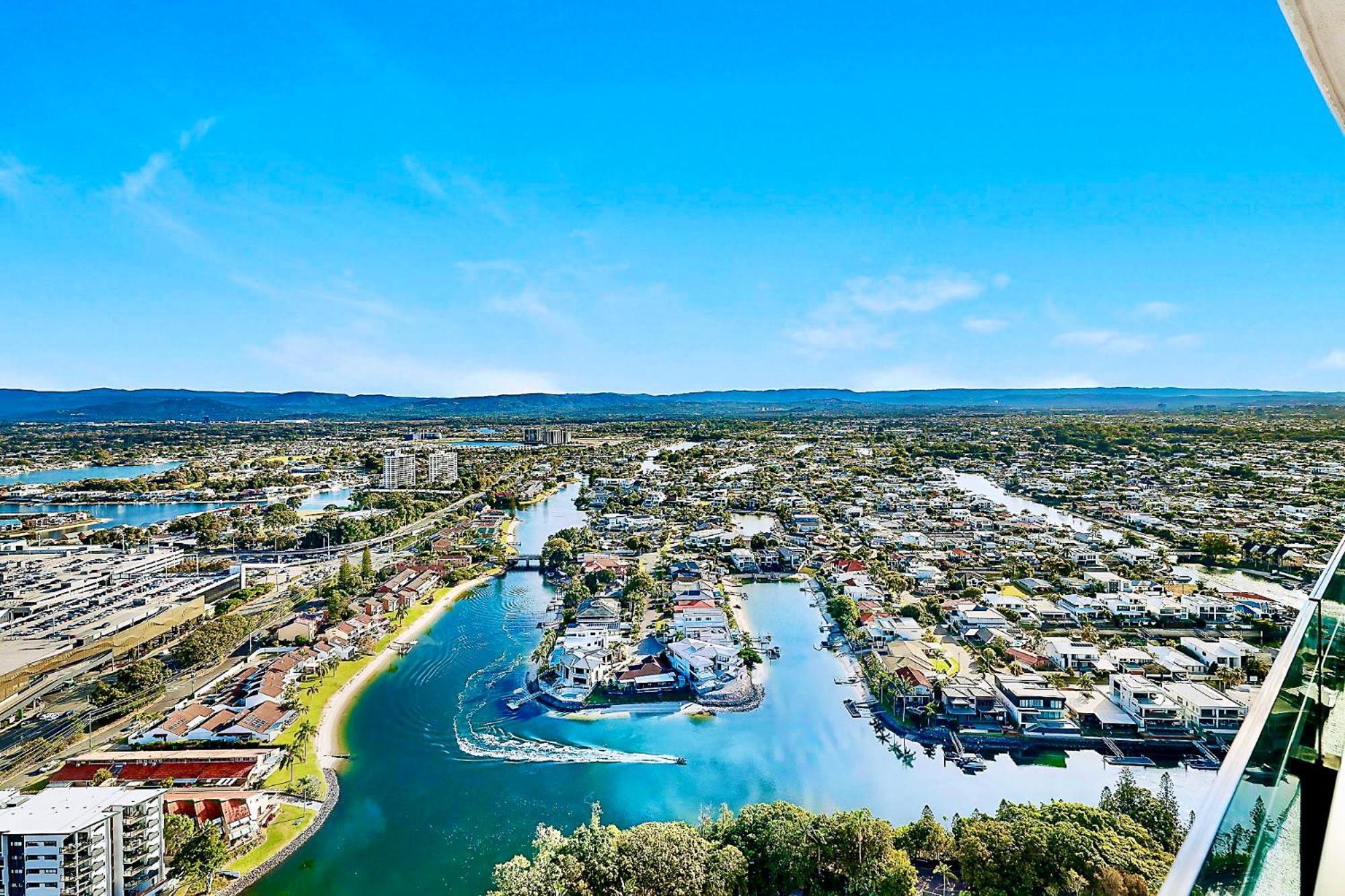 Luxury S Casino Residences Broadbeach - Holiday Paradise Guldkusten Exteriör bild